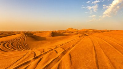 Golden Desert Sand Dunes Wallpaper HD 4K - Aesthetic Nature Background
