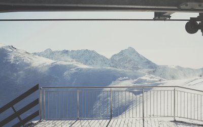 Stunning Snowy Mountain Peak View Wallpaper HD 4K Aesthetic Winter Landscape