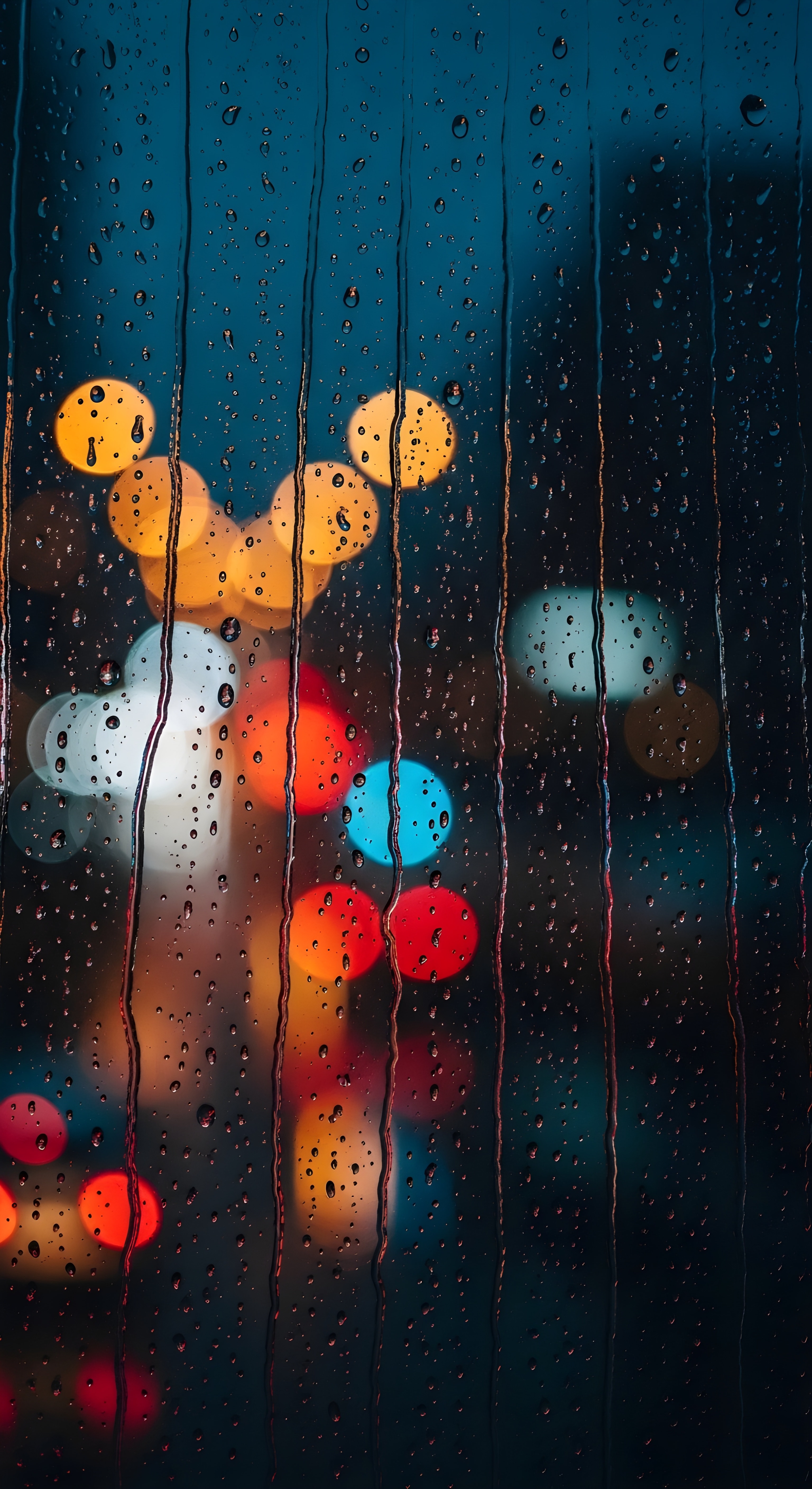 Aesthetic Rainy Night Window Wallpaper HD 4K - City Bokeh Lights