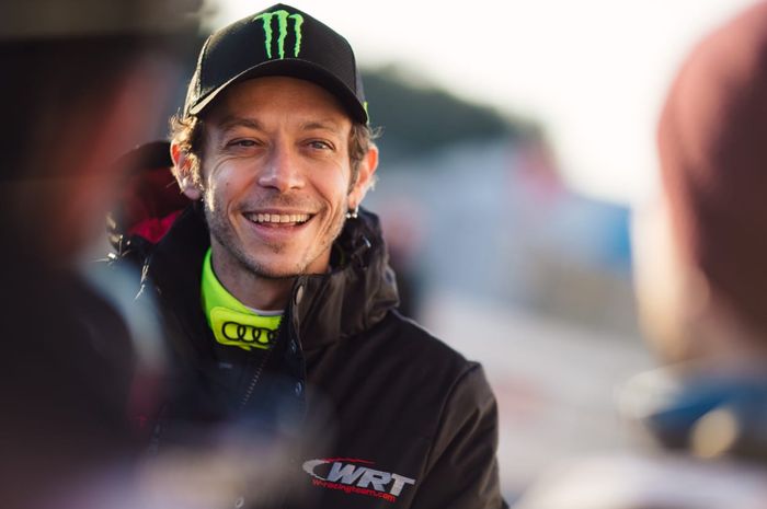 Valentino Rossi Lebih Suka Persaingan MotoGP Di Dalam Dan Luar Lintasan