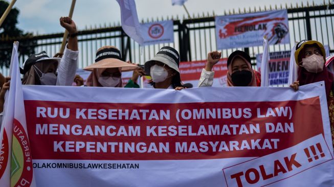 Demo Omnibus Law RUU Kesehatan