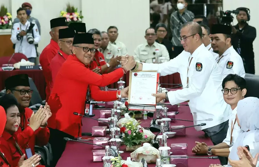 Pemilu Makin Dekat, Ada 14 Artis Calon Legislatif Yang Didaftarkan PDIP